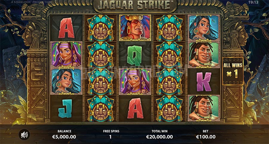 Jaguar Strike slot