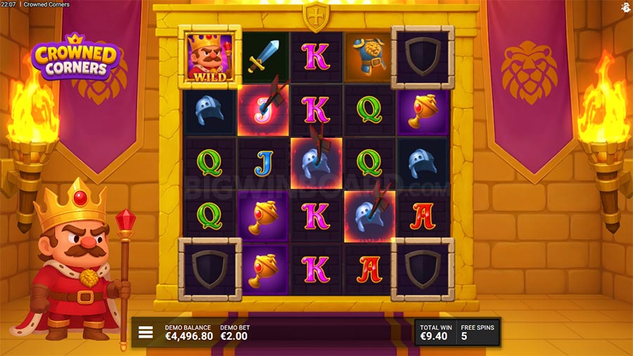 Crowned Corners slot
